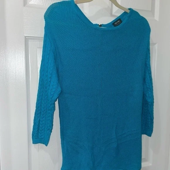 💰 3 For $25💰 CUTE zip back SWEAter SZ M from NICOLE by Nicole Miller​​​ - Picture 3 of 6